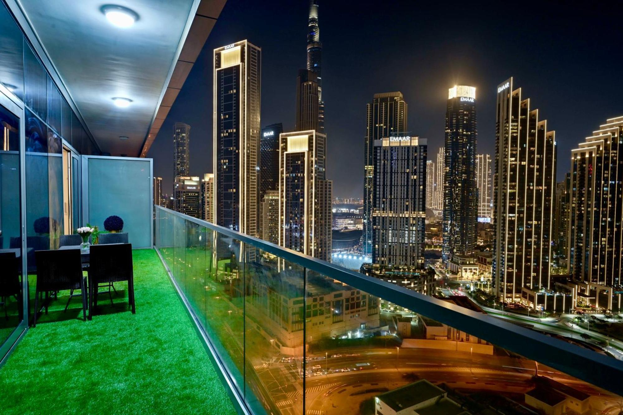 Burj Khalifa Views 2Br With Infinity Pool Downtown Appartement Dubai Buitenkant foto