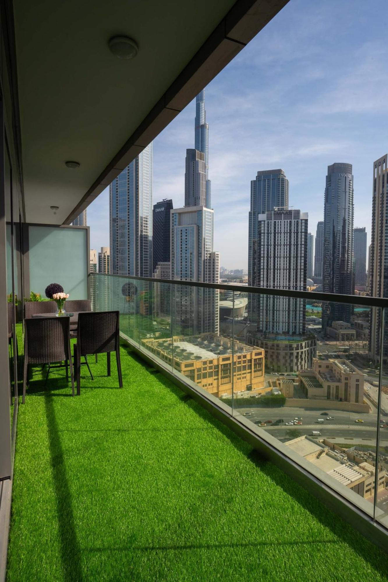 Burj Khalifa Views 2Br With Infinity Pool Downtown Appartement Dubai Buitenkant foto
