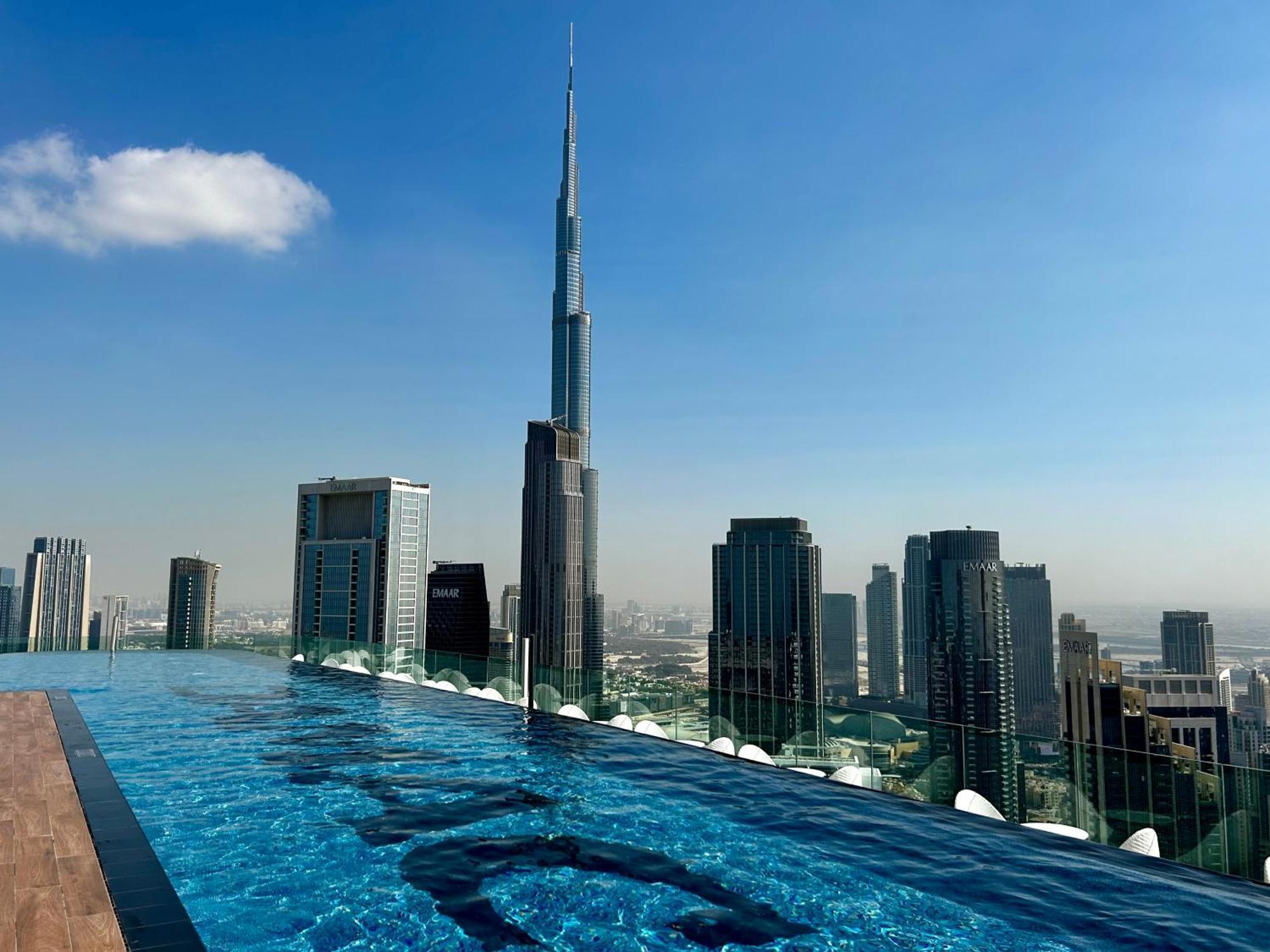Burj Khalifa Views 2Br With Infinity Pool Downtown Appartement Dubai Buitenkant foto