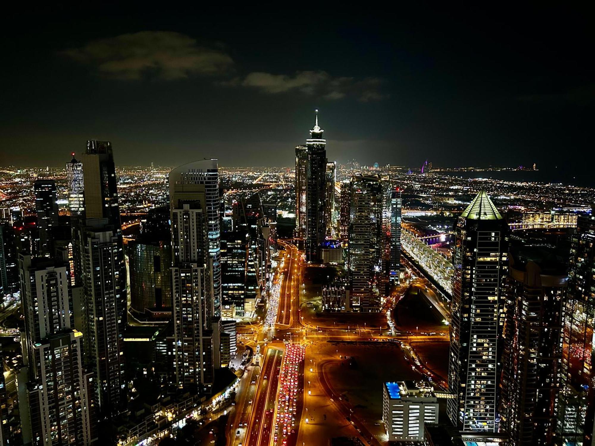 Burj Khalifa Views 2Br With Infinity Pool Downtown Appartement Dubai Buitenkant foto